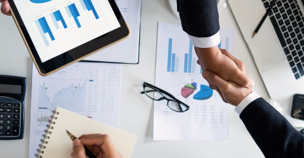 مستقبل مديري التوطين في 2031 وكيف تختار مختبرات الذكاء الاصطناعي شركاء البيانات