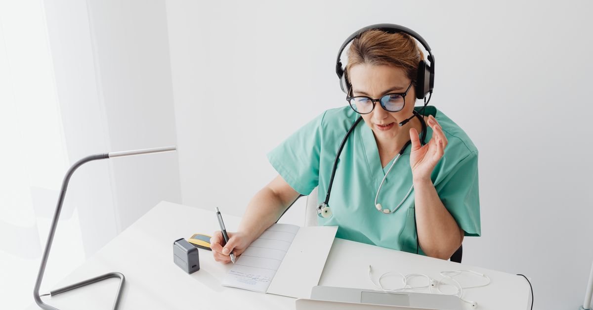 استثمارات ضخمة في الذكاء الاصطناعي الصوتي ومخاوف السلامة في الترجمة الطبية